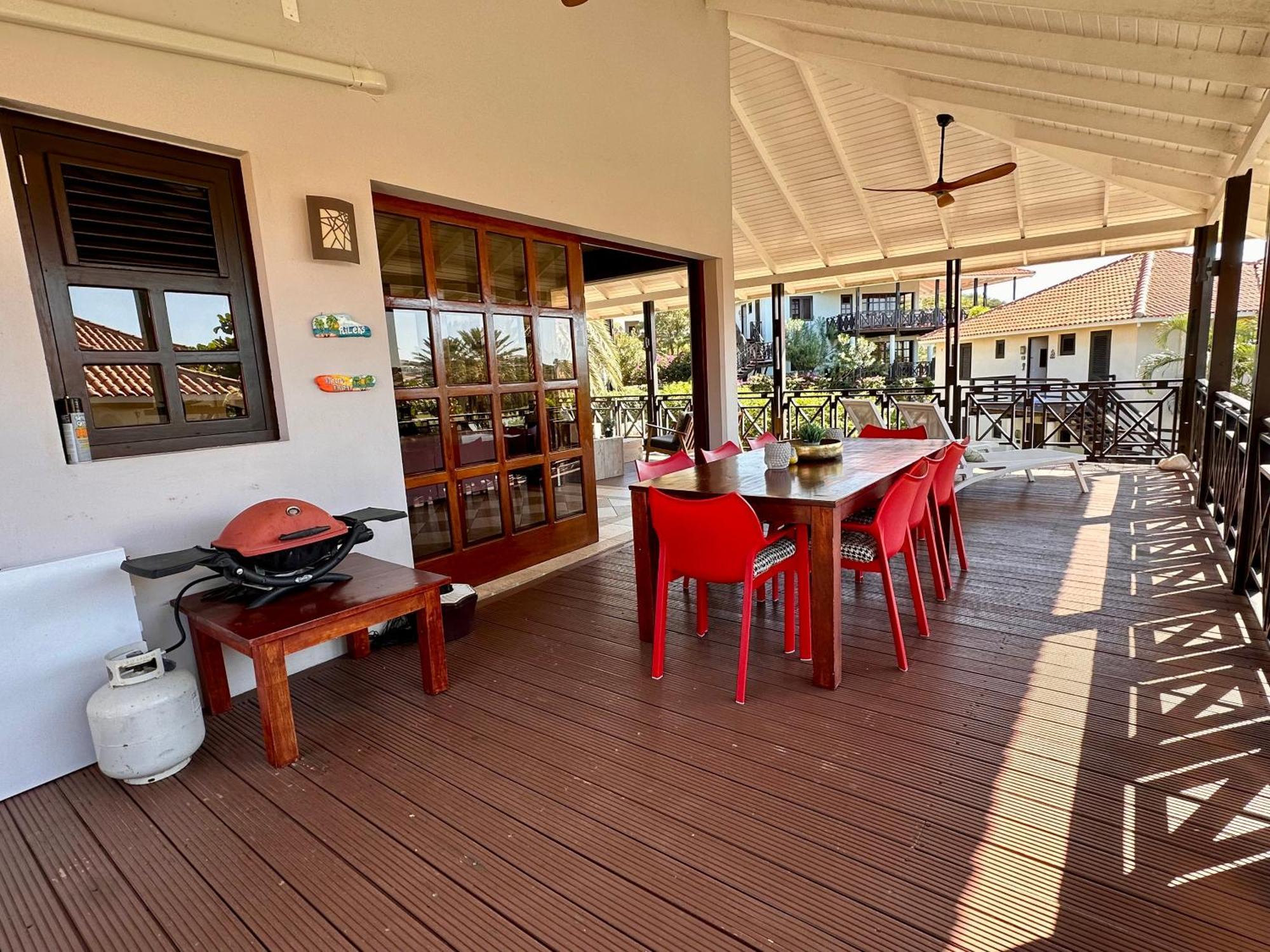 Blue Bay Beach Villas & Apartments Bagian luar foto