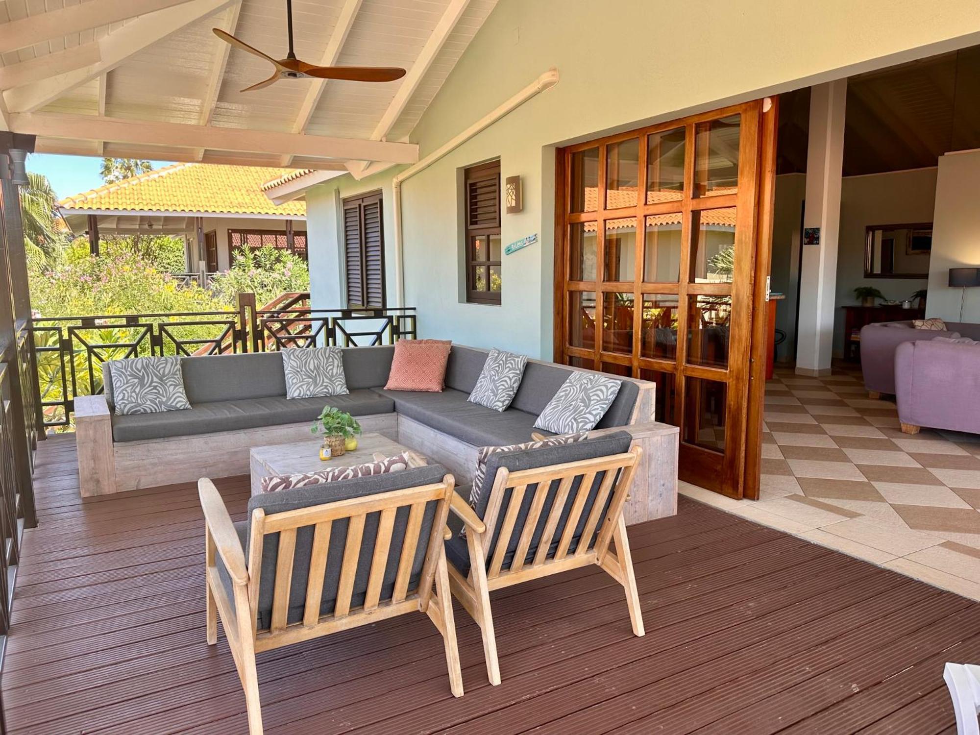 Blue Bay Beach Villas & Apartments Bagian luar foto